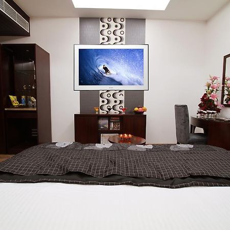 Hotel Prem Plaza Karnāl エクステリア 写真