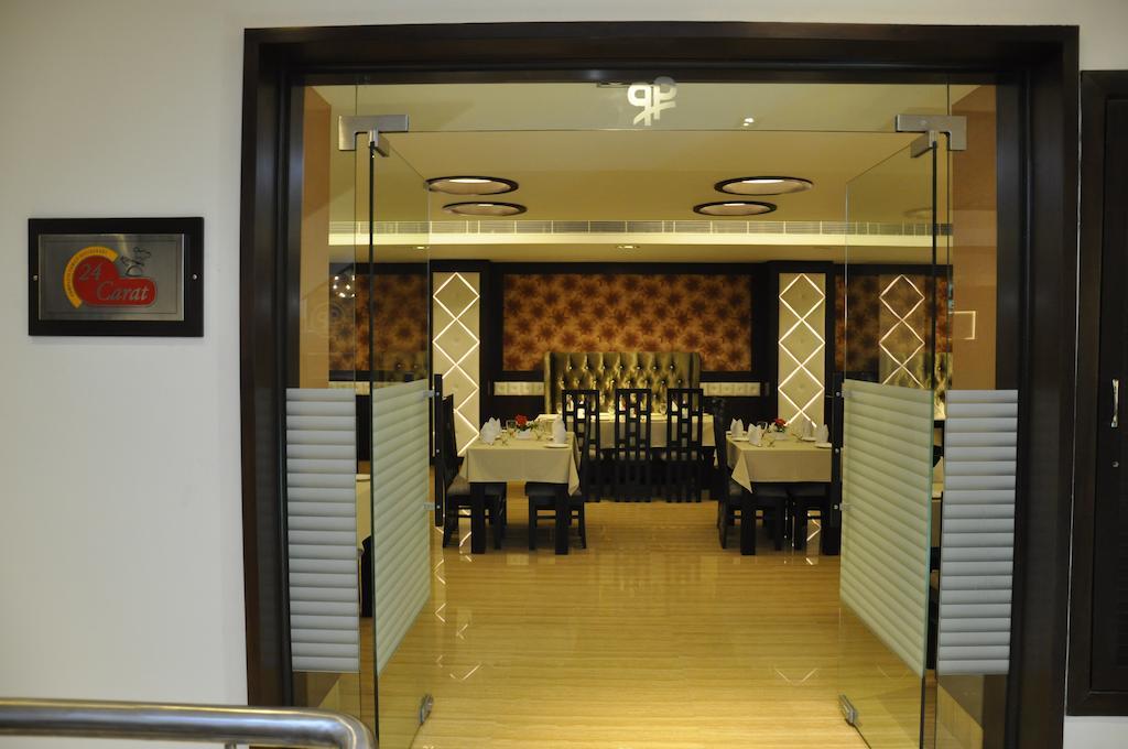 Hotel Prem Plaza Karnāl エクステリア 写真