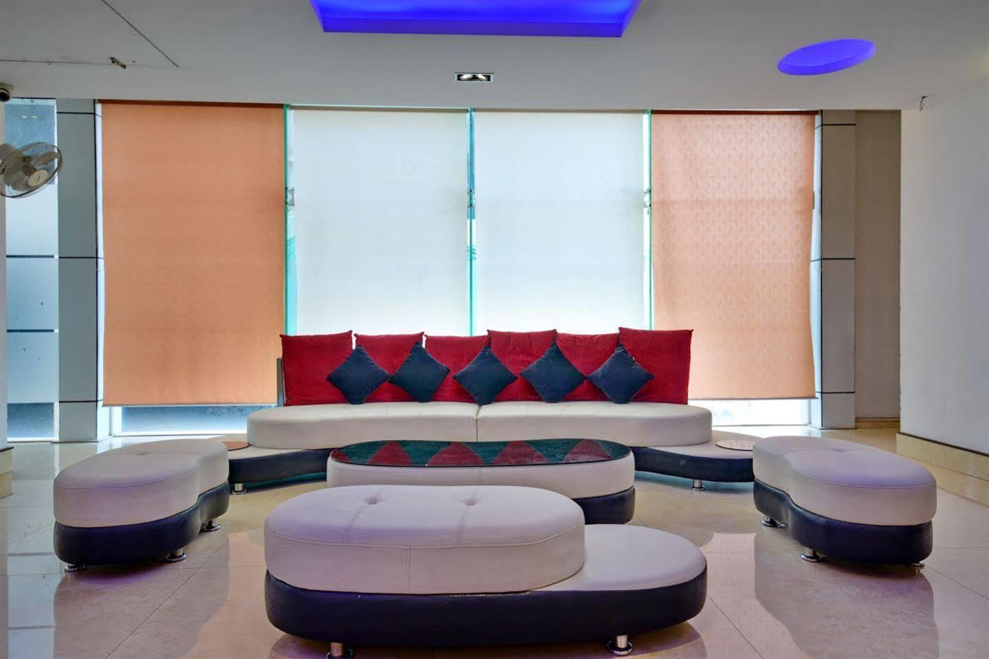 Hotel Prem Plaza Karnāl エクステリア 写真
